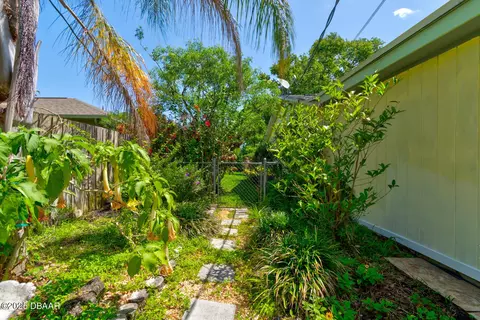 Exterior - 2914 Sabal Palm Dr, Edgewater, FL 32141 photo 8 of 8