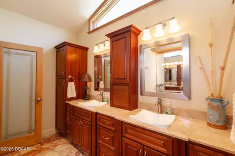 Bath - 427 N Riverside Dr, Edgewater, FL 32132 photo 1 of 2