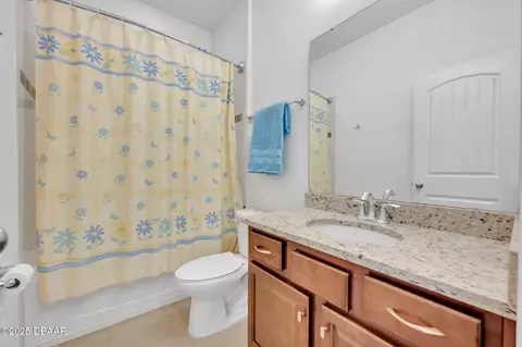 Bath - 225 River Vale Ln, Ormond Beach, FL 32174 photo 3 of 4