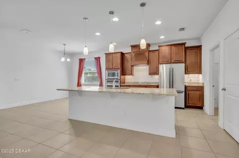 Kitchen - 225 River Vale Ln, Ormond Beach, FL 32174 photo 4 of 5