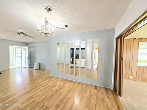 Living - 52 Oakview Cir, Ormond Beach, FL 32176 photo 3 of 5