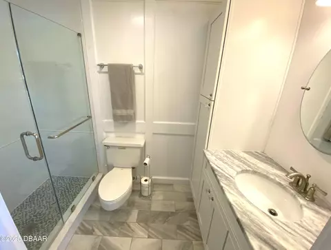 Bath - 406 N Halifax Dr, Ormond Beach, FL 32176 photo 4 of 6