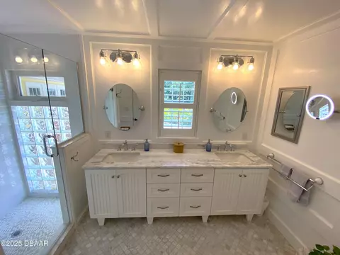 Bath - 406 N Halifax Dr, Ormond Beach, FL 32176 photo 2 of 6