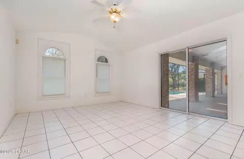 Living - 3 Whipper-ln Cir, Ormond Beach, FL 32174 photo 4 of 5