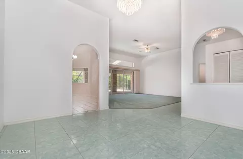 Living - 3 Whipper-ln Cir, Ormond Beach, FL 32174 photo 3 of 5