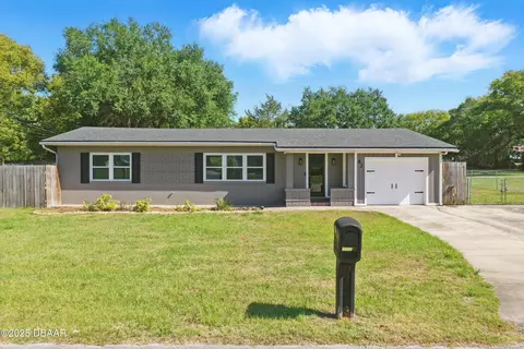 62 Magnolia Dr, Debary, FL 32713