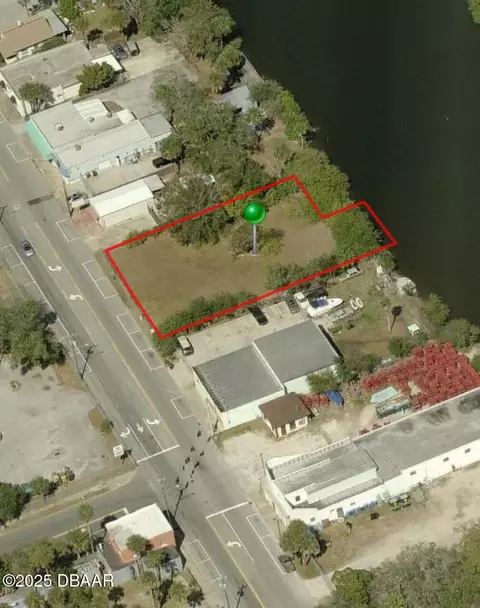 715 N Beach St N, Daytona Beach, FL 32114