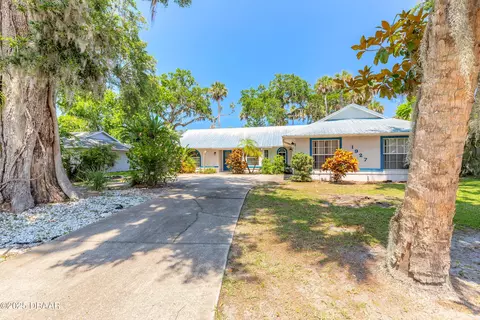 Exterior - 1927 Orange Tree Dr, Edgewater, FL 32141 photo 8 of 16