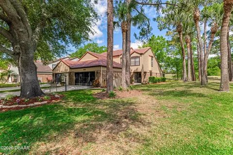 100 Brown Pelican Dr, Daytona Beach, FL 32119