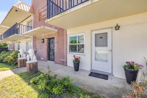 10 Lynnhurst Dr #105, Ormond Beach, FL 32176 photo 2