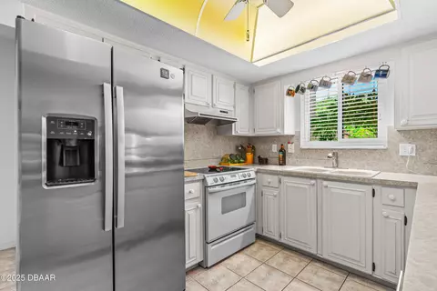 Kitchen - 16 W Tipperary Ln, Ormond Beach, FL 32176 photo 1 of 2