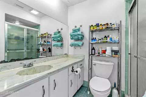 Bath - 16 W Tipperary Ln, Ormond Beach, FL 32176 photo 1 of 2
