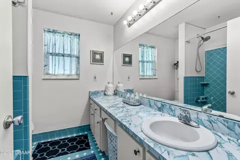 Bath - 16 W Tipperary Ln, Ormond Beach, FL 32176 photo 2 of 2