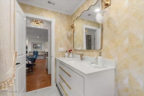 Bath - 1380 Aleut Ln, Ormond Beach, FL 32174 photo 5 of 5