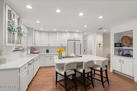 Kitchen - 1380 Aleut Ln, Ormond Beach, FL 32174 photo 4 of 6