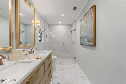 Bath - 1380 Aleut Ln, Ormond Beach, FL 32174 photo 2 of 5