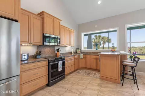 Kitchen - 2189 Old Dixie Hwy, Ormond Beach, FL 32174 photo 12 of 13