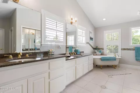 Bath - 2189 Old Dixie Hwy, Ormond Beach, FL 32174 photo 1 of 11