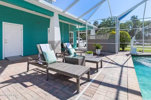 Exterior - 2189 Old Dixie Hwy, Ormond Beach, FL 32174 photo 6 of 15