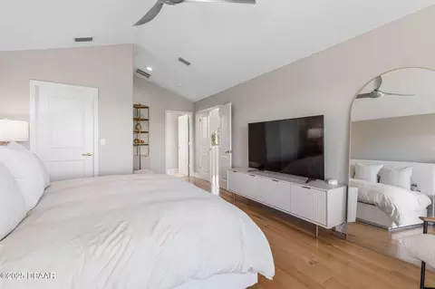Bedroom - 2189 Old Dixie Hwy, Ormond Beach, FL 32174 photo 6 of 12