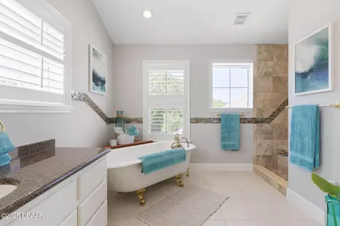 Bath - 2189 Old Dixie Hwy, Ormond Beach, FL 32174 photo 2 of 11