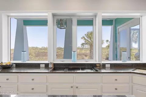 Kitchen - 2189 Old Dixie Hwy, Ormond Beach, FL 32174 photo 9 of 13