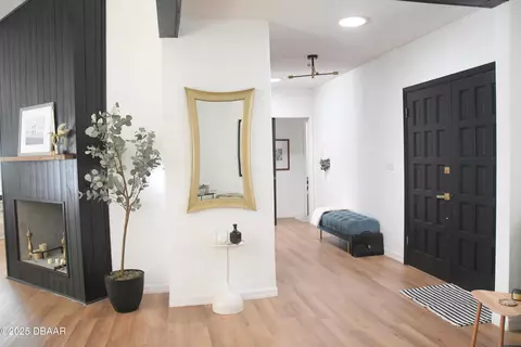 Entry Way - 84 S St Andrews Dr, Ormond Beach, FL 32174 photo 1 of 4