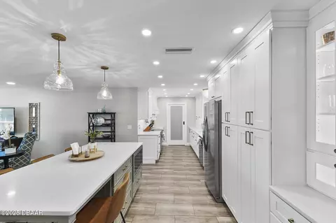 Kitchen - 672 N Beach St, Ormond Beach, FL 32174 photo 5 of 11