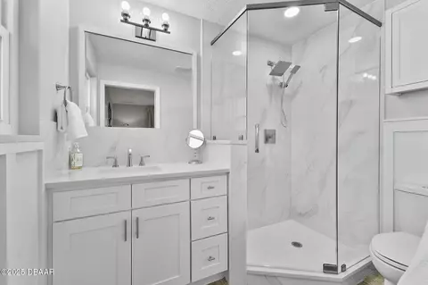 Bath - 672 N Beach St, Ormond Beach, FL 32174 photo 1 of 4