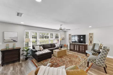 Living - 672 N Beach St, Ormond Beach, FL 32174 photo 3 of 4