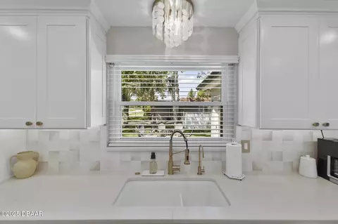 Kitchen - 672 N Beach St, Ormond Beach, FL 32174 photo 10 of 11