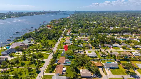 View/Area - 672 N Beach St, Ormond Beach, FL 32174 photo 2 of 9