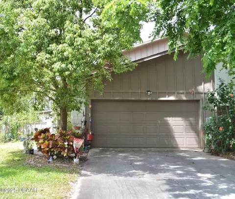17 Cherokee Trl, Ormond Beach, FL 32174