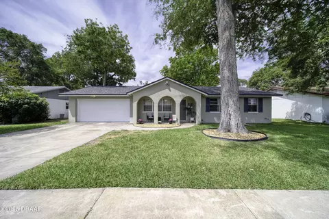 2254 Green St, South Daytona, FL 32119
