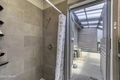 Bath - 233 Riverbend Rd, Ormond Beach, FL 32174 photo 7 of 7