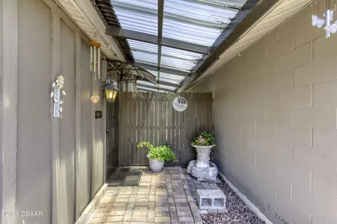 Exterior - 233 Riverbend Rd, Ormond Beach, FL 32174 photo 5 of 38