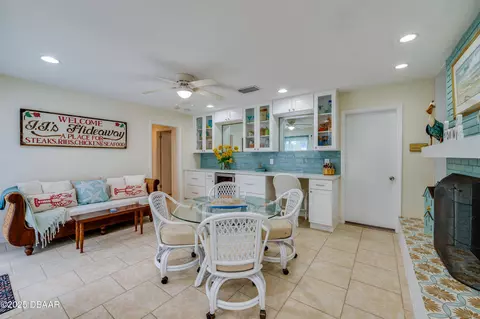 330 Fordham Dr, Daytona Beach, FL 32118