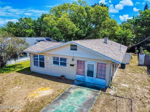310 Legion Pl, Port Orange, FL 32129