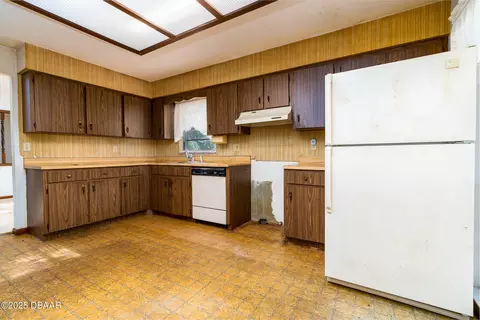 Kitchen - 5 Soco Trl, Ormond Beach, FL 32174 photo 2 of 2