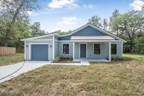5620 Ridgewood Ave, De Leon Springs, FL 32130
