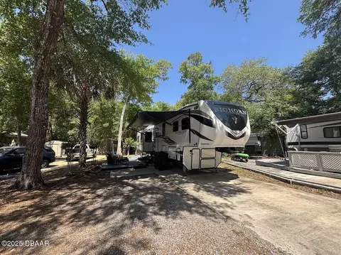 25219 NE 141st Ln, Salt Springs, FL 32134
