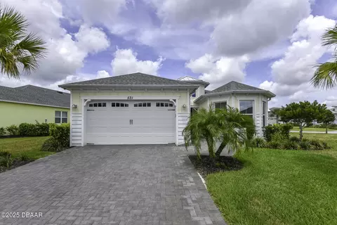 521 Coral Reef Way, Daytona Beach, FL 32124