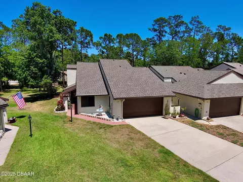 136 Fox Fire Cir, Daytona Beach, FL 32114