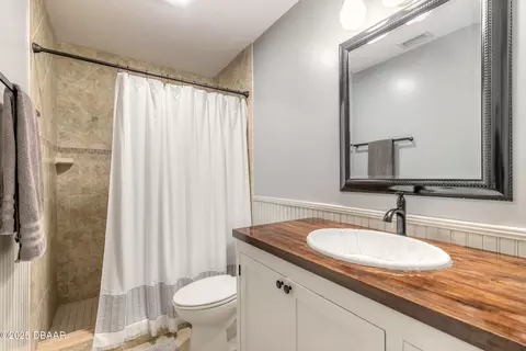 Bath - 2532 Danny St, Edgewater, FL 32141 photo 1 of 2