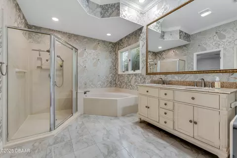 Bath - 402 Long Cove Rd, Ormond Beach, FL 32174 photo 1 of 2