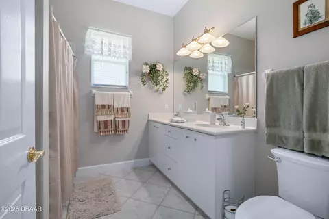 Bath - 850 Westlake Dr, Ormond Beach, FL 32174 photo 3 of 3