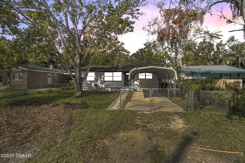 656 Winchester St, Daytona Beach, FL 32114