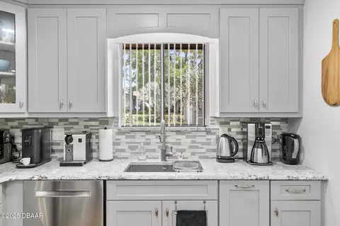 Kitchen - 229 Pine Cone Trl, Ormond Beach, FL 32174 photo 4 of 14