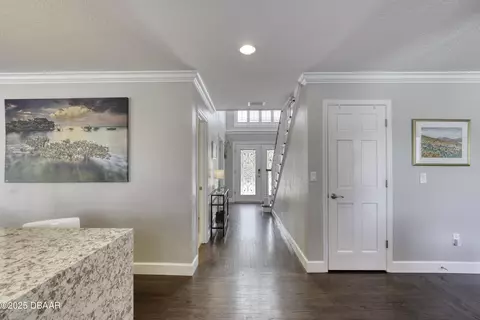 Entry Way - 7 Broadwater Dr, Ormond Beach, FL 32174 photo 5 of 8