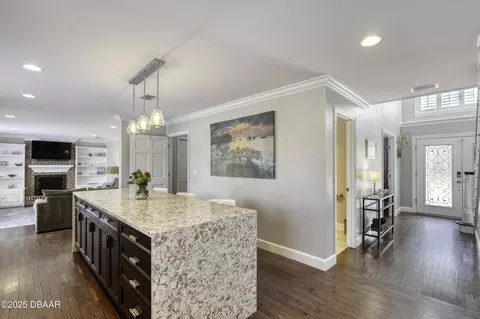 Entry Way - 7 Broadwater Dr, Ormond Beach, FL 32174 photo 4 of 8